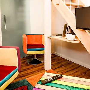 hotel-sleepinn-volkspark-adults-only.hamburg-hotels-de.com/